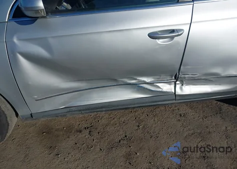 2009 Volkswagen Passat Komfort z USA, uszkodzony, nr VIN WVWXK73C99E079451